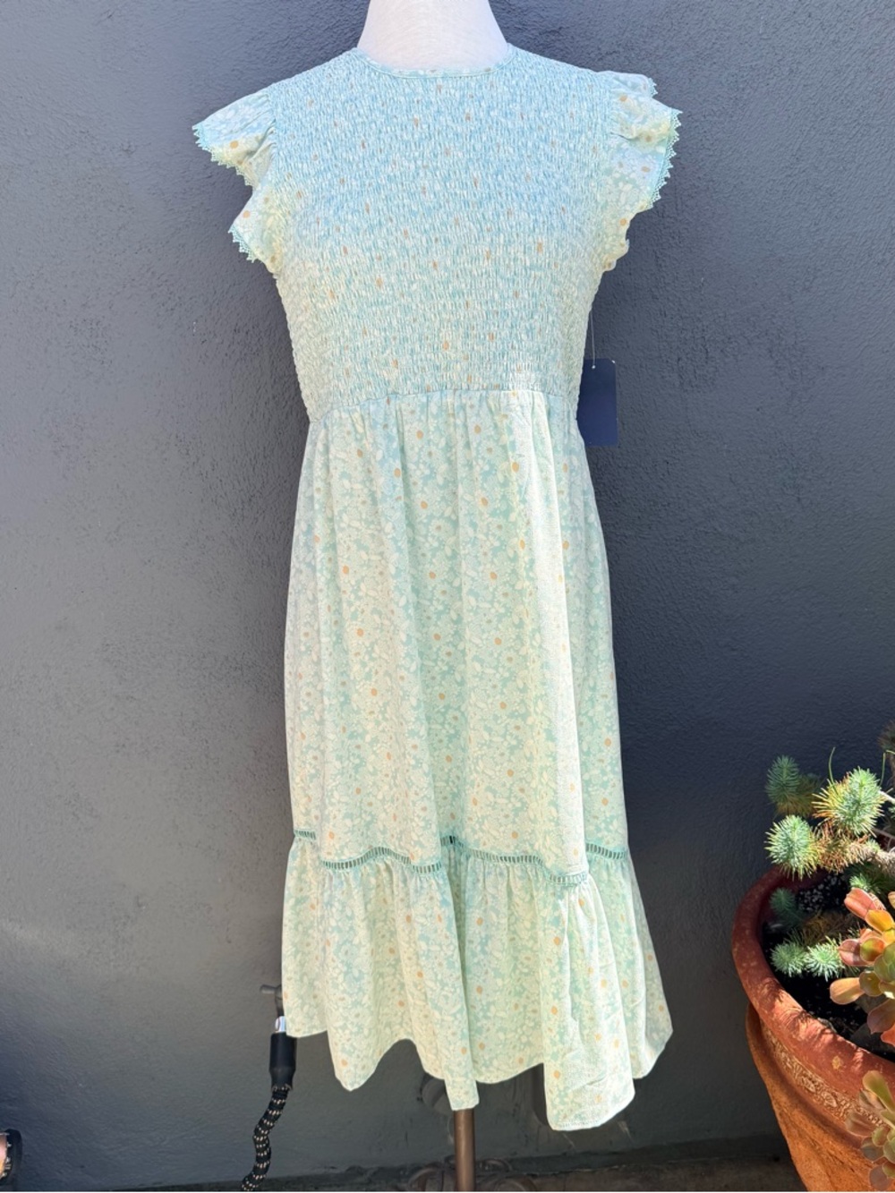 Melrose and Market Light Blue Floral Smocked Dress - Picture 4 of 12